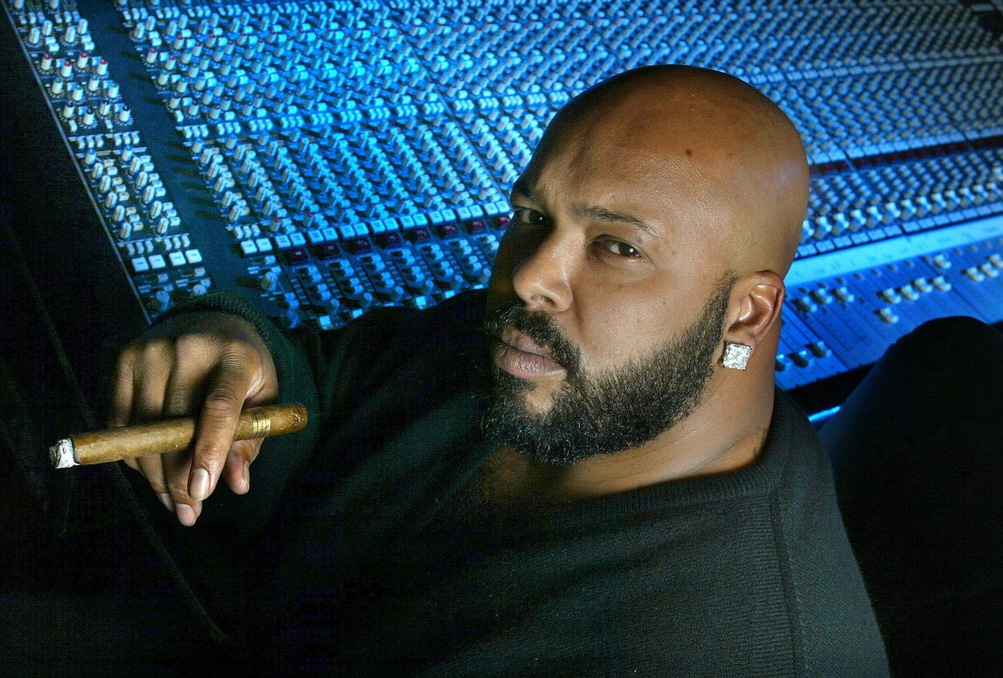 SUGE KNIGHT inside his Track Recording studio, November 30, 2002. (LOS ANGELES TIMES PHOTO BY ^^^)