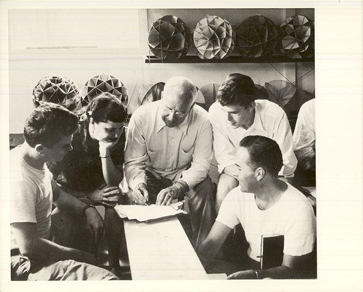 Fuller and his architecture class, 1949 Summer Institute