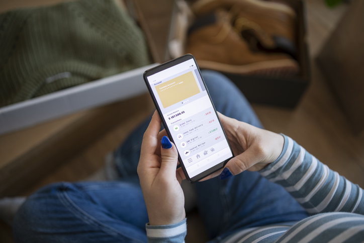 Planning budget and spending using online banking service.