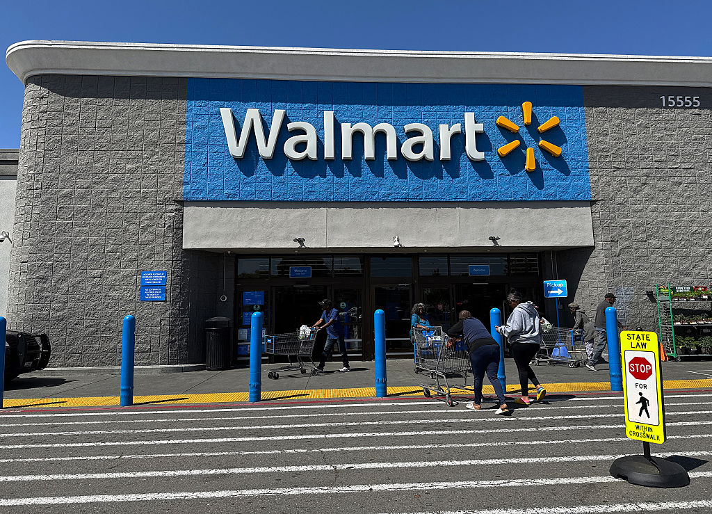 Walmart Pulls 1st Quarter Earnings Estimates As Tariffs Upend Economic Forecasting